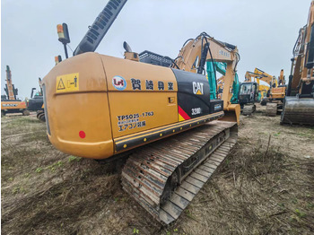 Escavadora de rastos CATERPILLAR 320D2