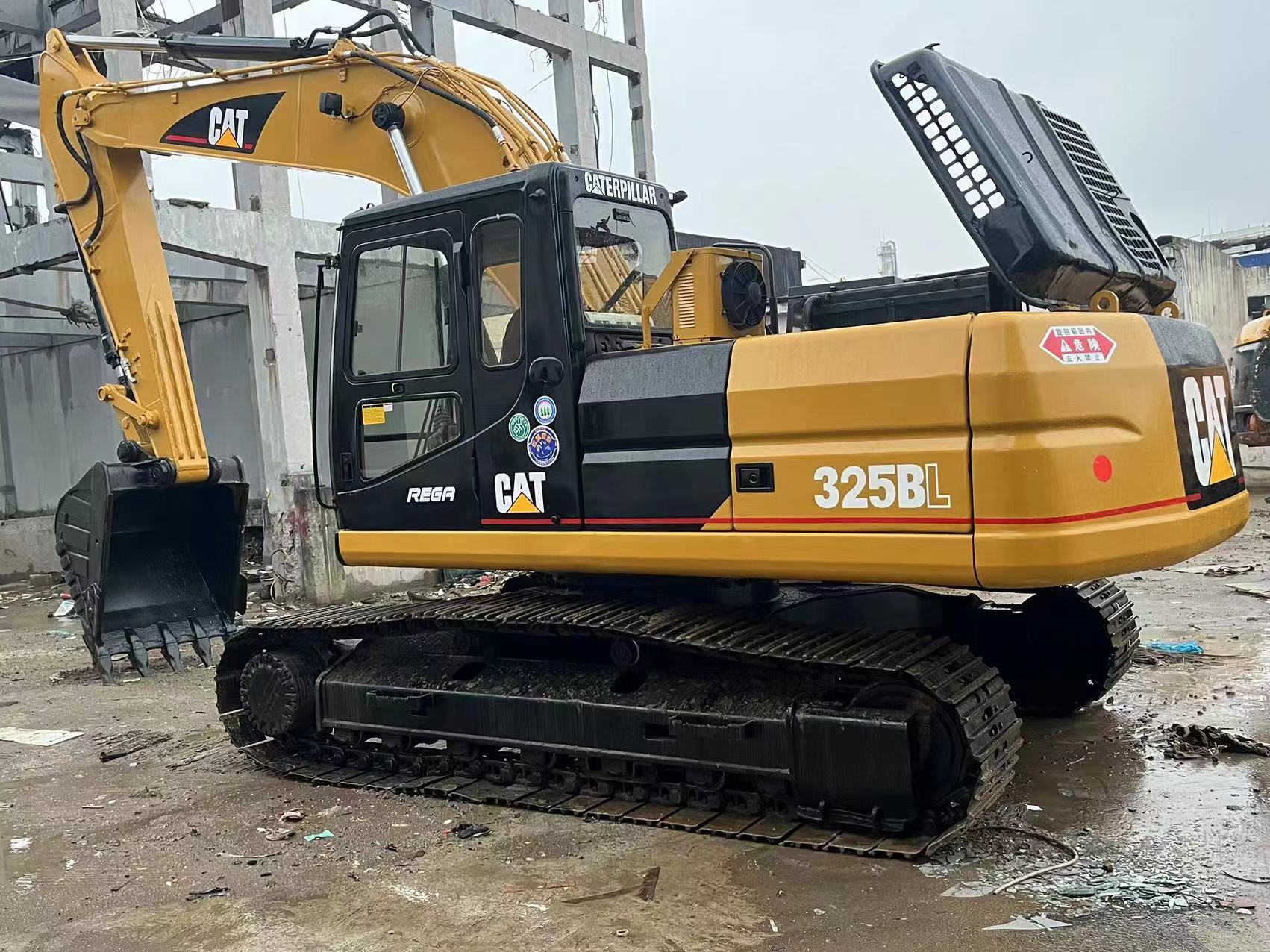 Escavadora de rastos CATERPILLAR 325BL