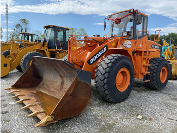 Pá carregadora de rodas DOOSAN
