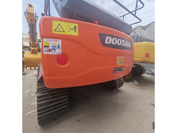 Escavadora de rastos DOOSAN DX300: foto 3