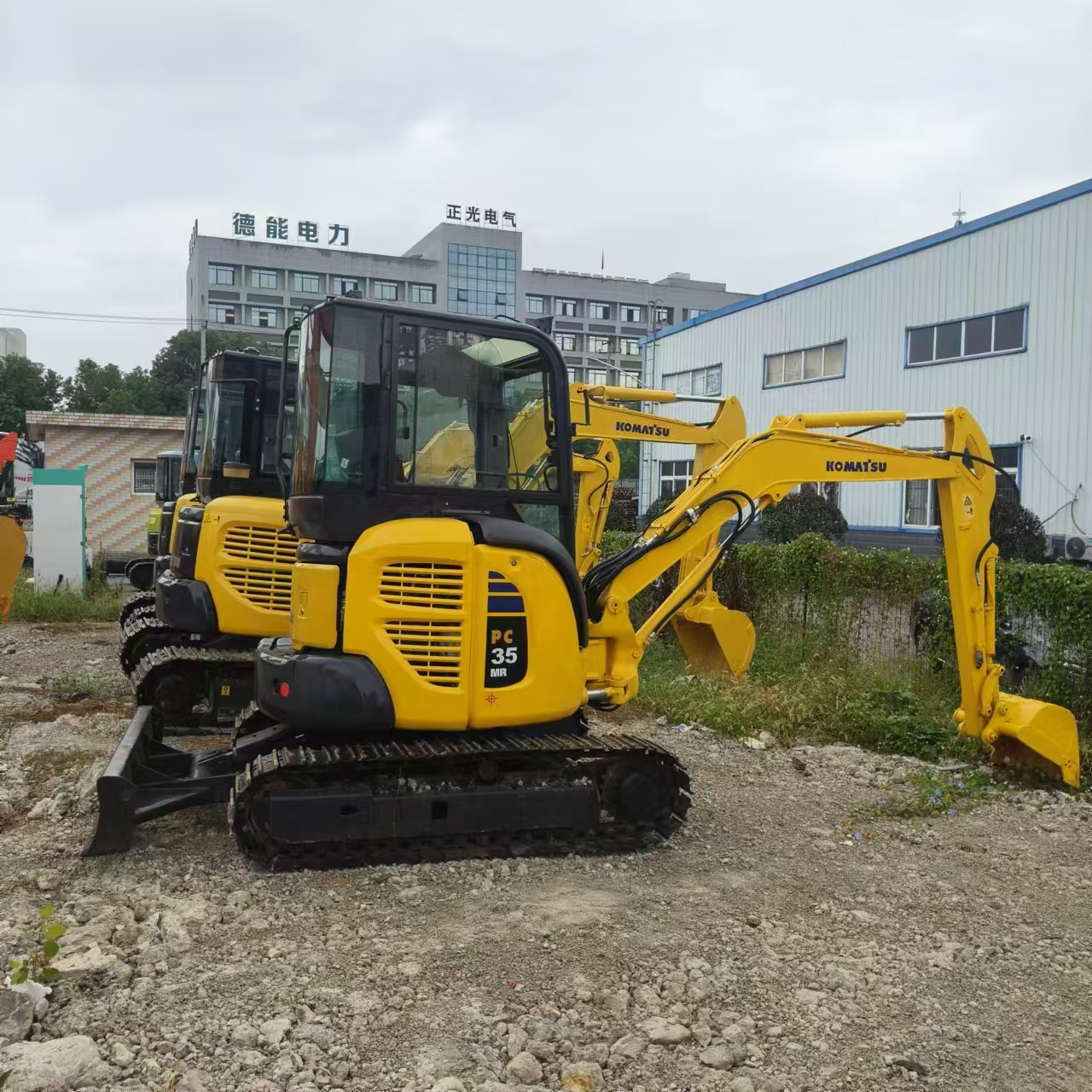 Mini escavadeira KOMATSU PC35