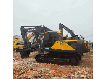 Escavadora de rastos VOLVO EC210
