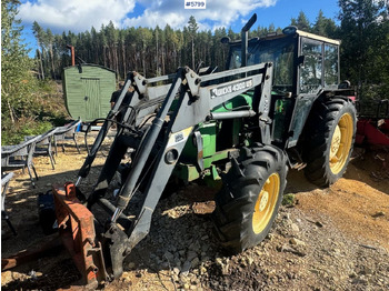 Trator JOHN DEERE 2040