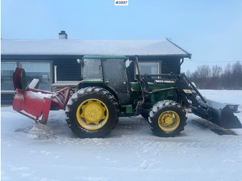 Leasing de  1987 John Deere Power Synchron 2450 4x4 w/ Quicke 4300 front loader, snow blower and gravel bucket. WATCH VIDEO. 1987 John Deere Power Synchron 2450 4x4 w/ Quicke 4300 front loader, snow blower and gravel bucket. WATCH VIDEO.: foto 2