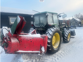 Leasing de  1987 John Deere Power Synchron 2450 4x4 w/ Quicke 4300 front loader, snow blower and gravel bucket. WATCH VIDEO. 1987 John Deere Power Synchron 2450 4x4 w/ Quicke 4300 front loader, snow blower and gravel bucket. WATCH VIDEO.: foto 3