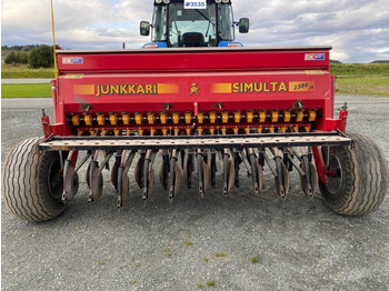 Semeadeira 1997 Junkkari Simulta 2500 seed drill: foto 2 Semeadeira 1997 Junkkari Simulta 2500 seed drill: foto 2