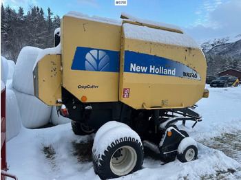 Máquina para produção de feno