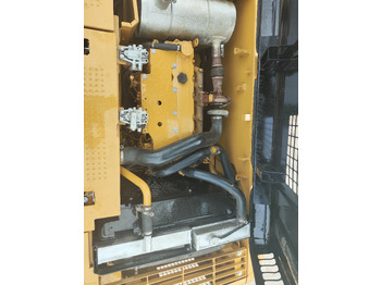Escavadora de rastos CATERPILLAR 320D2: foto 4