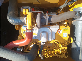 Escavadora de rastos CATERPILLAR 320GC: foto 5