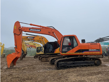 Escavadora de rastos DOOSAN DH220