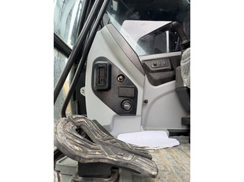 Escavadora de rastos HYUNDAI HX220HD: foto 4 Escavadora de rastos HYUNDAI HX220HD: foto 4