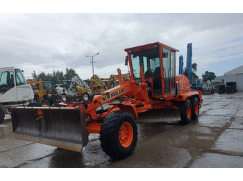 Motoniveladora NEW HOLLAND