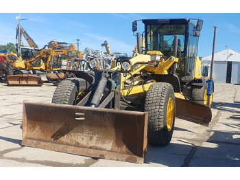 Motoniveladora NEW HOLLAND
