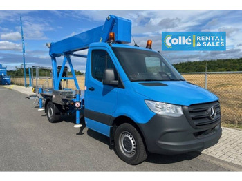 Caminhão com plataforma aérea PALFINGER