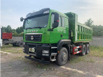 Camião basculante SINOTRUK