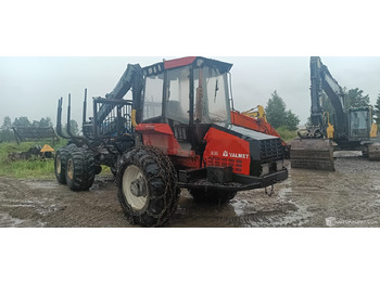 Equipamento florestal VALMET