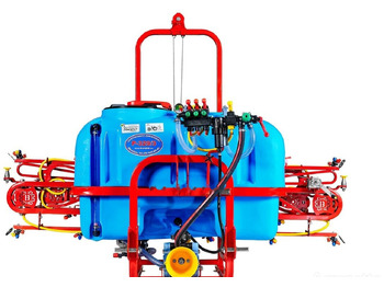 Pulverizador montado BIARDZKI