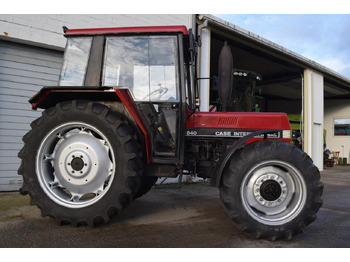 Trator CASE IH 840