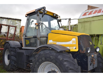 Trator JCB