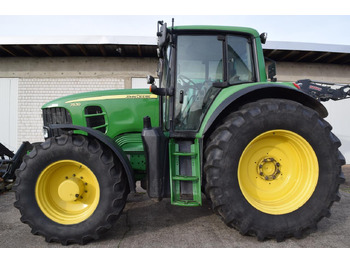 Trator JOHN DEERE 7530