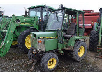 Trator JOHN DEERE