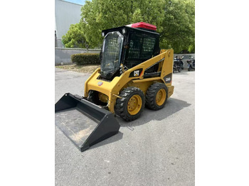 Mini pá carregadora CATERPILLAR 226B3