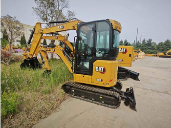 Mini escavadeira CATERPILLAR 302