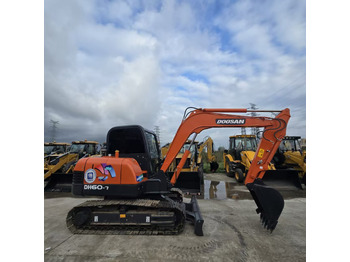 Mini escavadeira DOOSAN DH60-7