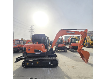 Escavadora de rastos DOOSAN DX60
