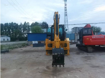 Retroescavadeira JCB 3CX: foto 5