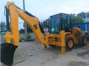Retroescavadeira JCB 3CX: foto 2