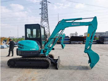 Mini escavadeira KOBELCO