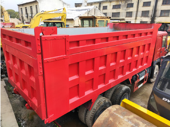 Camião basculante SINOTRUK HOWO: foto 4