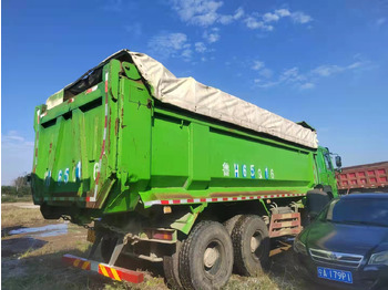 Camião furgão SINOTRUK HOWO