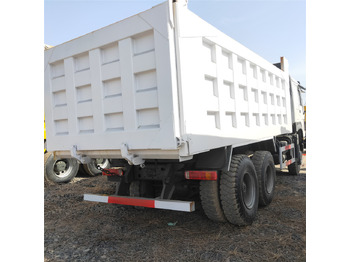 Camião basculante SINOTRUK HOWO: foto 5