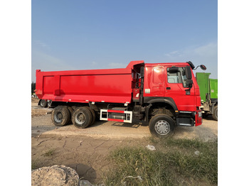 Camião furgão SINOTRUK HOWO