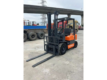 Empilhadeira a diesel Toyota FD25: foto 4