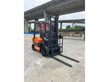 Empilhadeira a diesel Toyota FD25: foto 3