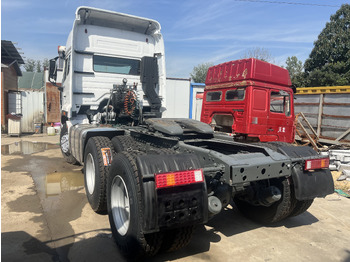 Tractor SINOTRUK HOWO trailer head: foto 4