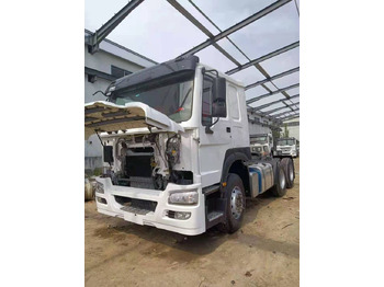 Tractor SINOTRUK HOWO