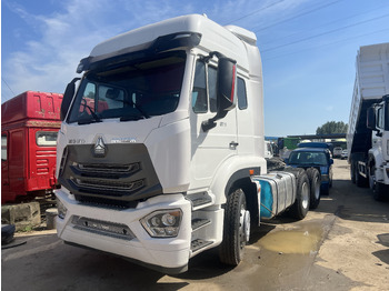 Tractor SINOTRUK