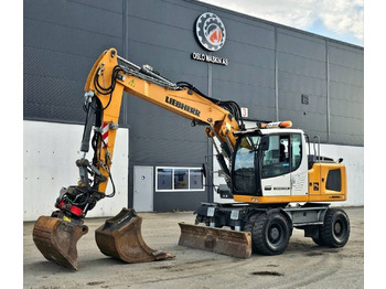 Escavadeira de rodas LIEBHERR A 916
