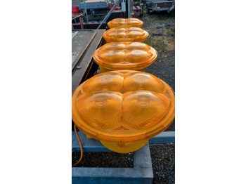 Reboque Neuwertige Nissen LED VLT Verkehrsleittafel Verkehrsleitanhänger Verkehrssicherungsanhänger Leitanhänger Leittafel Absperrtafel FAT Verkehrssicherung GPS: foto 3