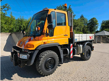 Veículo limpa-neves UNIMOG