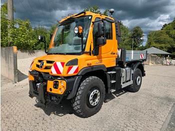 Veículo limpa-neves UNIMOG