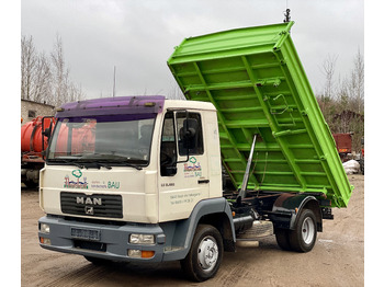 Camião basculante MAN