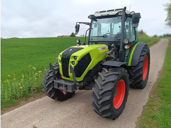 Trator CLAAS Axos 240