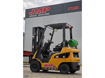 Empilhadeira a gás CATERPILLAR GP