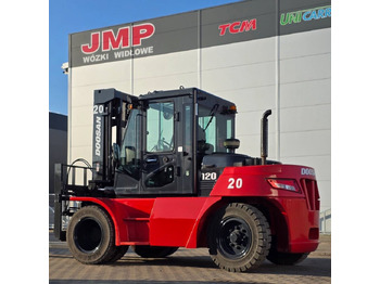 Empilhadeira a diesel DOOSAN