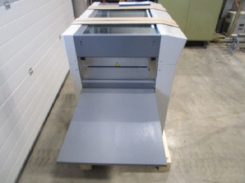 Máquina de corte de papel AUTOMATISCHES SCHNEIDSYSTEM UCHIDA AEROCUT ONE: foto 4